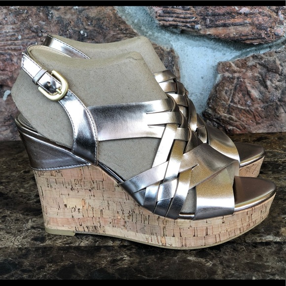NEW GUESS Haela Wedge Sandals - Picture 4 of 11